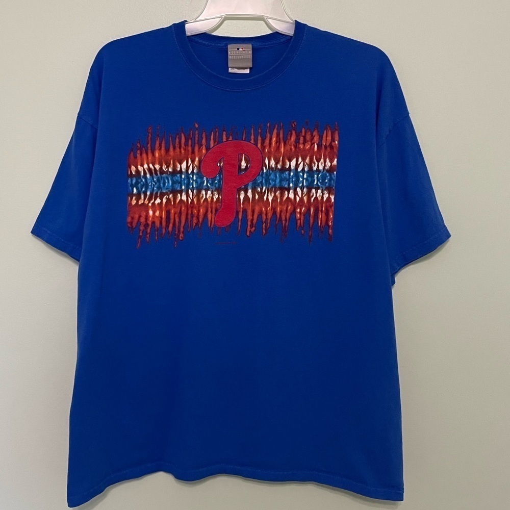 Philadelphia Phillies tee shirt size 2XL unique shirt and super comfortable